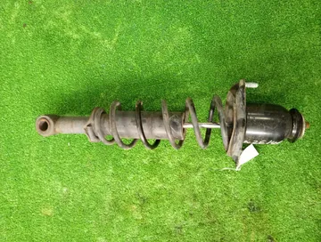 СТОЙКА НА TOYOTA COROLLA  AXIO NZE141 1NZ-FE