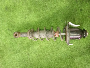 СТОЙКА НА TOYOTA COROLLA NZE121 1NZ-FE