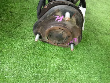 СТОЙКА НА TOYOTA ISIS ZNM10G 1ZZ-FE