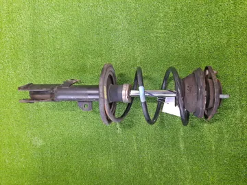 СТОЙКА НА TOYOTA ISIS ZNM10G 1ZZ-FE