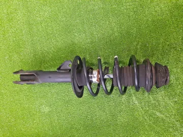 СТОЙКА НА TOYOTA RACTIS SCP100 2SZ-FE
