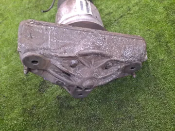 СТОЙКА НА AUDI Q7 4LB BAR