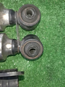 СТОЙКА НА NISSAN SERENA C26 MR20DD