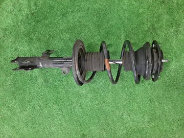 СТОЙКА НА TOYOTA COROLLA NZE121 1NZ-FE