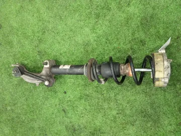 СТОЙКА НА AUDI A4 8W2 CYR