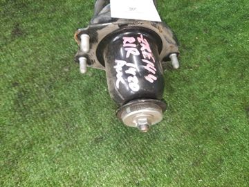СТОЙКА НА TOYOTA FIELDER ZRE144 2ZR-FE