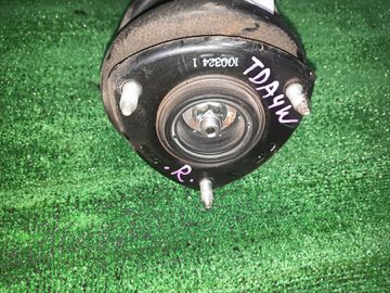 СТОЙКА НА SUZUKI ESCUDO TDA4W J24B
