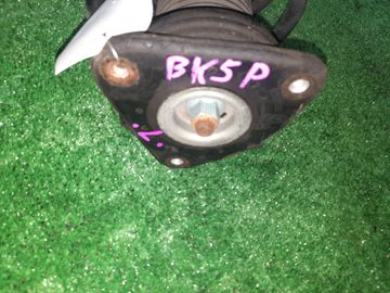 СТОЙКА НА MAZDA AXELA BK5P ZY-VE