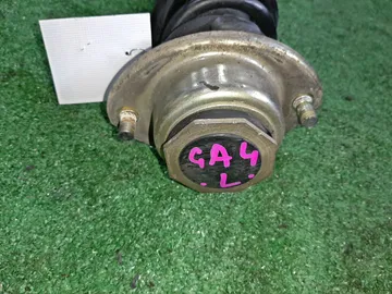 СТОЙКА НА HONDA CAPA GA4 D15B