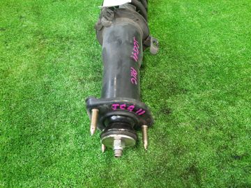СТОЙКА НА TOYOTA PROGRES JCG11 2JZ-GE