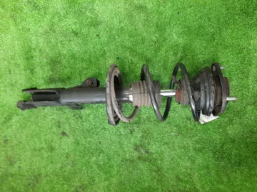 СТОЙКА НА TOYOTA ISIS ZNM10 1ZZ-FE