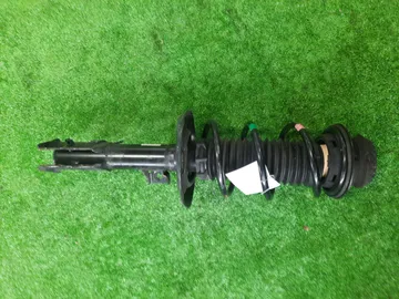 СТОЙКА НА TOYOTA AQUA MXPK11 M15A-FXE