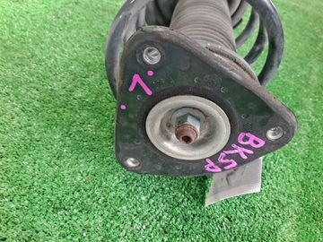 СТОЙКА НА MAZDA AXELA BK5P ZY-VE