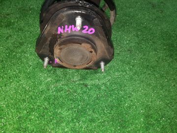 СТОЙКА НА TOYOTA PRIUS NHW20 1NZ-FXE