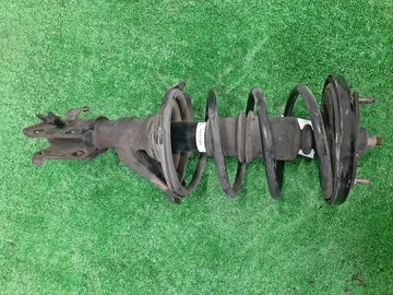 СТОЙКА НА HONDA CIVIC EU3 D17A