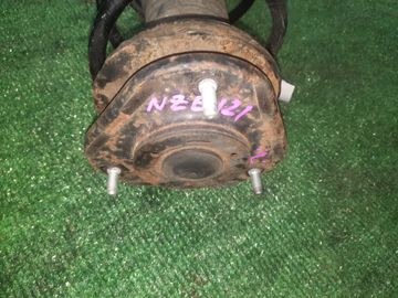 СТОЙКА НА TOYOTA RUNX NZE121 1NZ-FE
