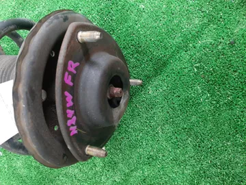 СТОЙКА НА MITSUBISHI CHARIOT GRANDIS N84W 4G64