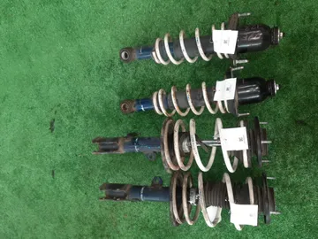 СТОЙКА НА TOYOTA RUNX ZZE123 2ZZ-GE