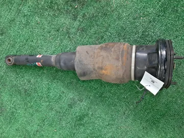 СТОЙКА НА TOYOTA CELSIOR UCF31 3UZ-FE