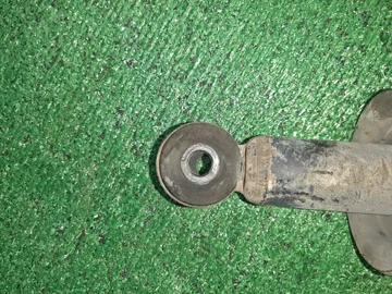 СТОЙКА НА MITSUBISHI AIRTREK CU2W 4G63