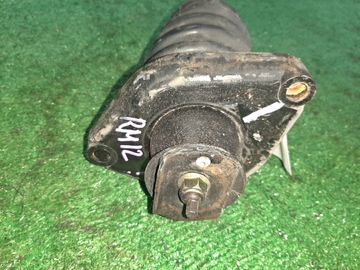 СТОЙКА НА NISSAN LIBERTY RM12 QR20DE