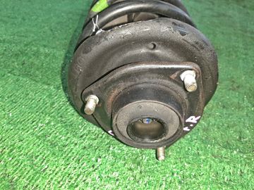 СТОЙКА НА NISSAN LIBERTY RM12 QR20DE