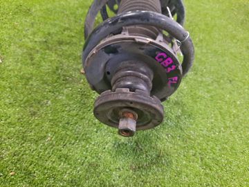 СТОЙКА НА HONDA FREED SPIKE GB3 L15A