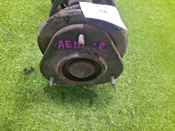 СТОЙКА НА TOYOTA COROLLA AE111 4A-FE
