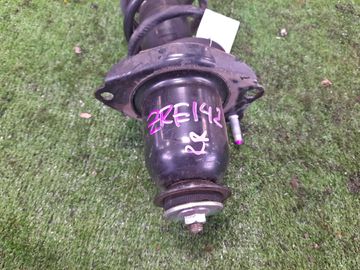 СТОЙКА НА TOYOTA COROLLA  AXIO ZRE142 2ZR-FE