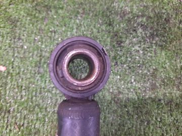 СТОЙКА НА TOYOTA COROLLA  AXIO ZRE142 2ZR-FE