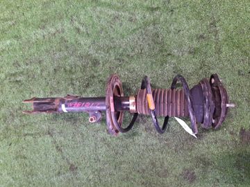 СТОЙКА НА TOYOTA COROLLA NZE121 1NZ-FE