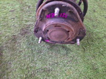 СТОЙКА НА TOYOTA COROLLA NZE121 1NZ-FE