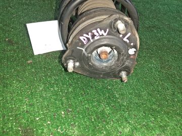 СТОЙКА НА MAZDA DEMIO DY3W ZJ-VE