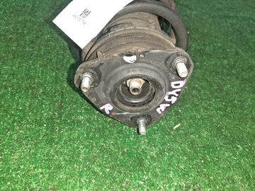 СТОЙКА НА MAZDA DEMIO DY5W ZY-VE