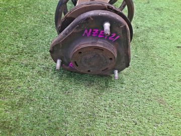 СТОЙКА НА TOYOTA COROLLA NZE121 1NZ-FE