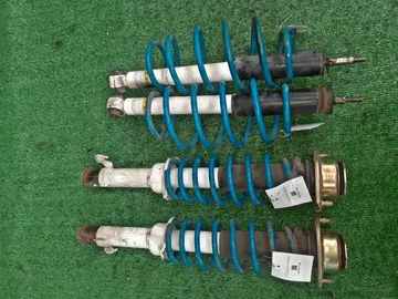 СТОЙКА НА HONDA CAPA GA4 D15B