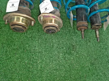 СТОЙКА НА HONDA CAPA GA4 D15B