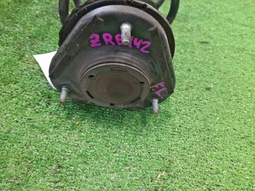 СТОЙКА НА TOYOTA COROLLA  AXIO ZRE142 2ZR-FE