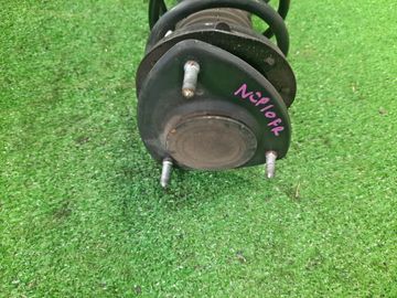 СТОЙКА НА TOYOTA VITZ NCP10 2NZ-FE