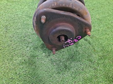 СТОЙКА НА MITSUBISHI DION CR9W 4G63