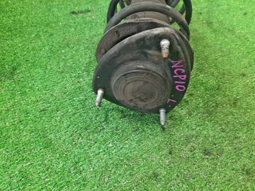 СТОЙКА НА TOYOTA VITZ NCP10 2NZ-FE