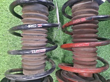 СТОЙКА НА MAZDA DEMIO DY5W ZY-VE