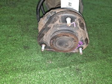 СТОЙКА НА TOYOTA COROLLA  AXIO ZRE142 2ZR-FE