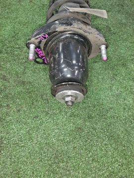 СТОЙКА НА TOYOTA COROLLA  AXIO ZRE142 2ZR-FE