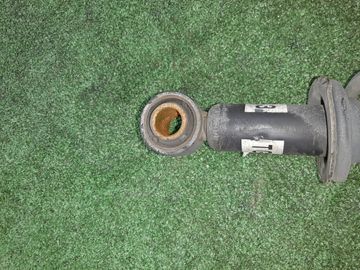 СТОЙКА НА TOYOTA COROLLA  AXIO ZRE142 2ZR-FE