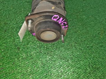 СТОЙКА НА TOYOTA BB QNC21 3SZ-VE