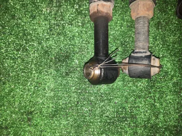 СТОЙКА НА NISSAN LEAF ZE1 EM57