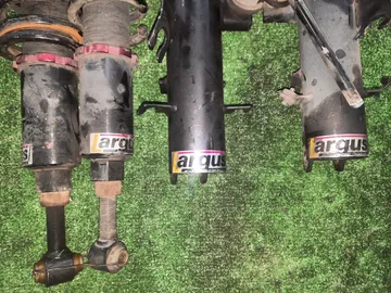 СТОЙКА НА NISSAN LEAF ZE1 EM57