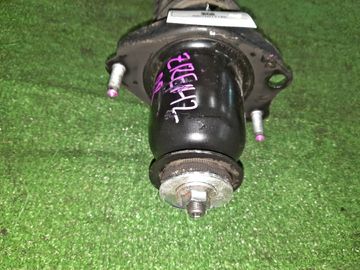 СТОЙКА НА TOYOTA COROLLA  AXIO ZRE142 2ZR-FE