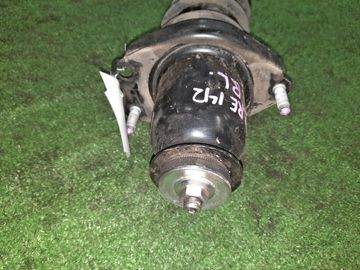 СТОЙКА НА TOYOTA COROLLA  AXIO ZRE142 2ZR-FE